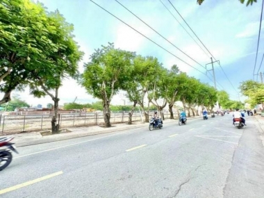 Bán nhà mt Trần Xuân Soạn P. Tân Hưng Q7. DT: 5.3x23m. Giá 18.3 tỷ. LH:0913.999.003- Thanh Tuyết