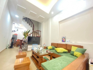 BA GÁC ĐUA - TRƯỚC NHÀ SÂN CỰC RỘNG - NHÀ ĐẸP Ở NGAY - THOÁNG TRƯỚC SAU VĨNH VIỄN - GẦN Ô TÔ