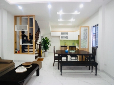 Nhà Chùa Bộc, Đống Đa 35m2 5T, MT 5m, đẹp lung linh, gần phố, giá rẻ