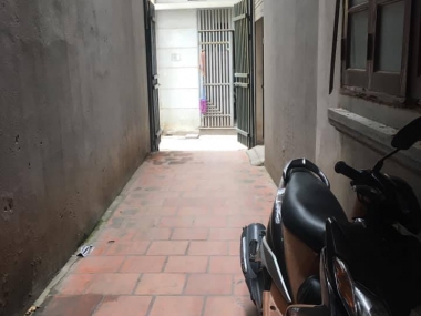 Bán nhà cách phố Phạm Văn Đồng 50m xây 5 tầng-DT 39m2. Giá 2,6 tỷ