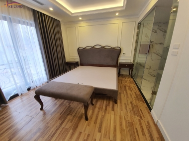 Bán Khách sạn Cổ Linh, 103m2x8T, 25 phòng, ô tô tránh, DT 500tr/tháng, nhỉnh 33 tỷ.