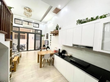 Siêu phẩm Nguyễn Khang 38m2 4T MT10m CHỈ 3.3 tỷ KINH DOANH