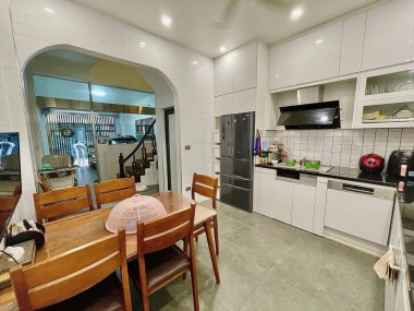 BÁN NHÀ GIẢNG VÕ, DÂN CƯ ĐÔNG ĐÚC, SẦM UẤT, 5 tầng, giá: 6.45 tỷ