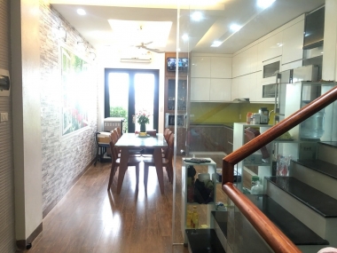 PHỐ ĐI BỘ, HOÀN KIẾM, 5m MẶT TIỀN,KINH DOANH  CAPE NHÀ HÀNG,GiÁ 3X tỷ LH 0962296916