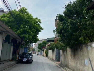 BÁN NHÀ THẠCH BÀN 65M2, 3 TẦNG, Ô TÔ ĐỖ CỬA, CHỈ 3.1 TỶ. 0904691185