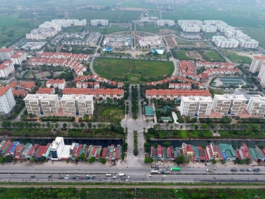 Bán chung cư Đặng Xá, tòa thương mại. 60m2 2 ngủ 1wc. Nội thất cơ bản. Lh 0398381708.