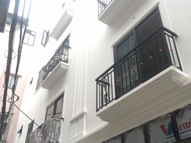 Bán Nhà Kim Giang, Hoàng Mai 30m2, 5 Tầng, Giá 4 Tỷ. ô tô vào nhà, kinh doanh