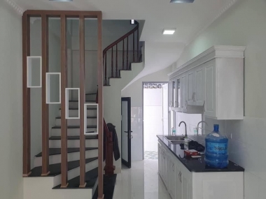 Hiếm, chính chủ  bán nhà mới về ở ngay - Tây Hồ lộng gió - kiến trúc hiện đại - gần ô tô - nhà giá r