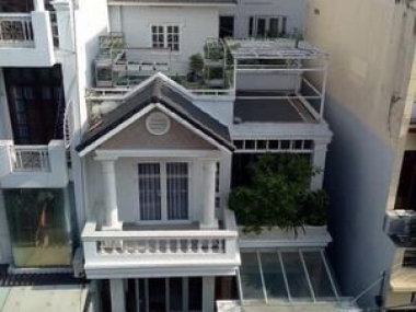 Bán nhà rộng hai mặt tiền đường Quận 7 232m2 3 tầng giá 34.5tỷ dòng tiền 50 triệu tháng