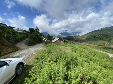 Chính chủ cần bán cắt lỗ mảnh 2000m Hang Đá - Sapa trong mùa dịch