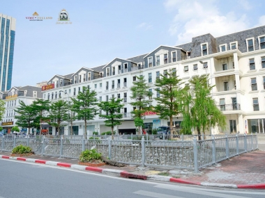 Cần bán gấp shophouse kinh doanh tốt, ngã 4 mạc thái tổ, nguyễn chánh