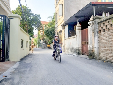 Bán gấp 45m2 đất thổ cư ô tô 4 chỗ vào tại Đặng Xá, Gia Lâm. Đất đẹp, mặt tiền rộng. Lh 0398381708