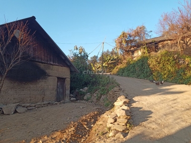 Mảnh đất view đẹp, giá hợp lý lại được tặng ngay 2 ngôi nhà Y Tý -Sapa2