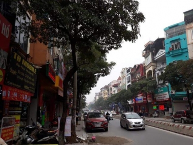 Bán nhà phố Lê Thanh Nghị, Hai Bà Trưng, 56m2, MT5.2m, ô tô đỗ cửa, kinh doanh tốt.