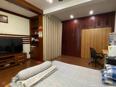 Bán nhà Hồ Tùng Mậu, Cầu Giấy, 35m2 xây 5 tầng, 4.4m, cách 1 nhà ra mặt đường Hồ Tùng Mậu, nội thất 