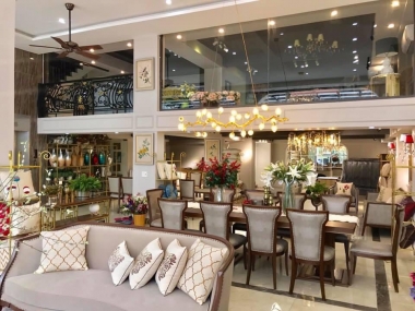 Bán siêu phẩm Cầu Giấy, 220m2, 8 tầng gồm 7 tầng nổi 1 hầm, mặt tiền 11m, cho thuê 2.7 tỷ năm. Giá r